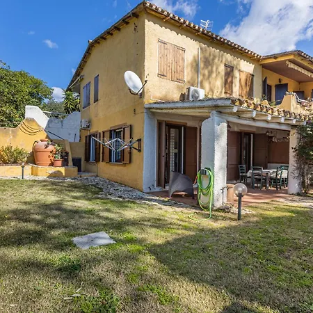 아파트 Guesthost Bright With Private Parking